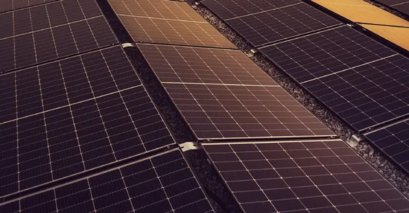 Desafios na Implementação de Placas Solares em Áreas Urbanas